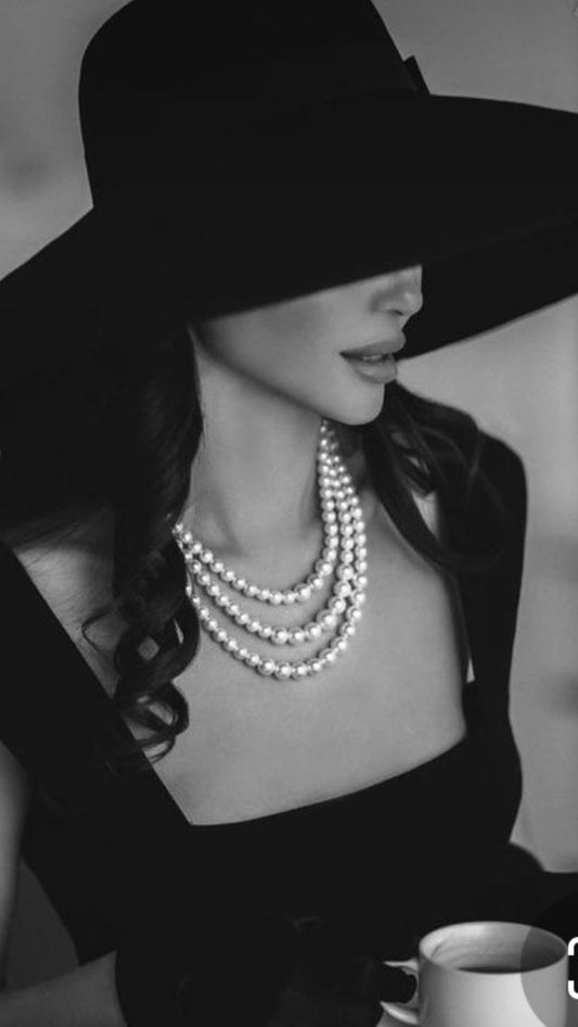 Wearing Pearls on Hot Summer Nights: Styling Tips 2024